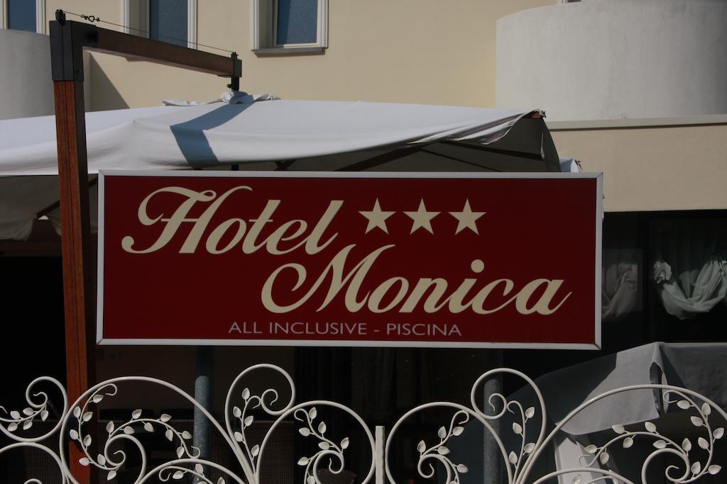 קרביה Hotel Monica מראה חיצוני תמונה