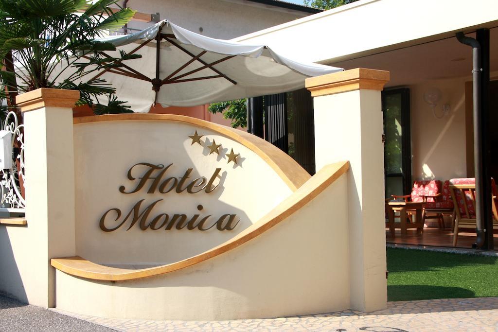 קרביה Hotel Monica מראה חיצוני תמונה