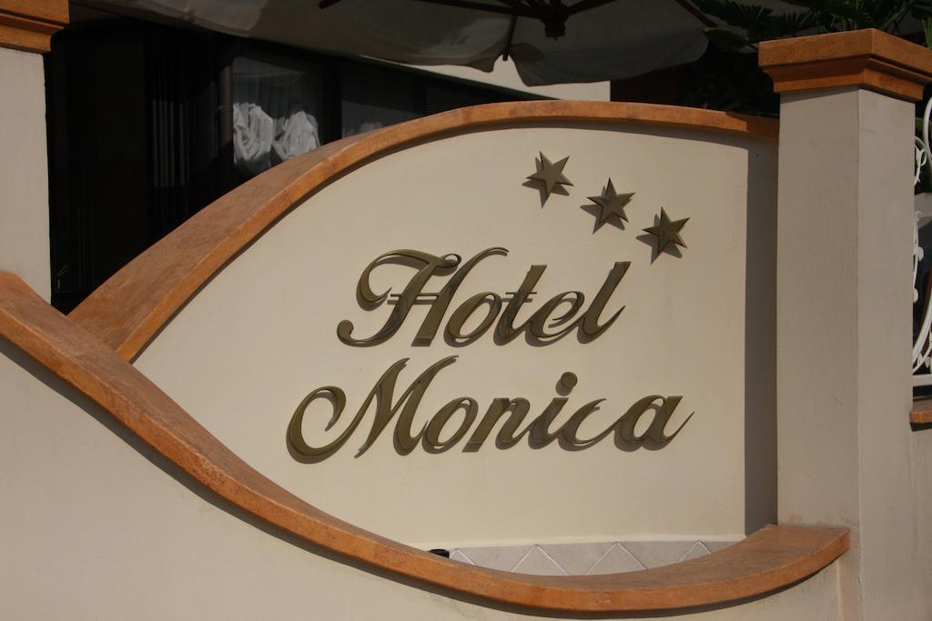 קרביה Hotel Monica מראה חיצוני תמונה